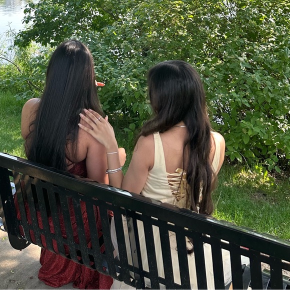 Gorgeous pale yellow prom dress - Picture 3 of 3